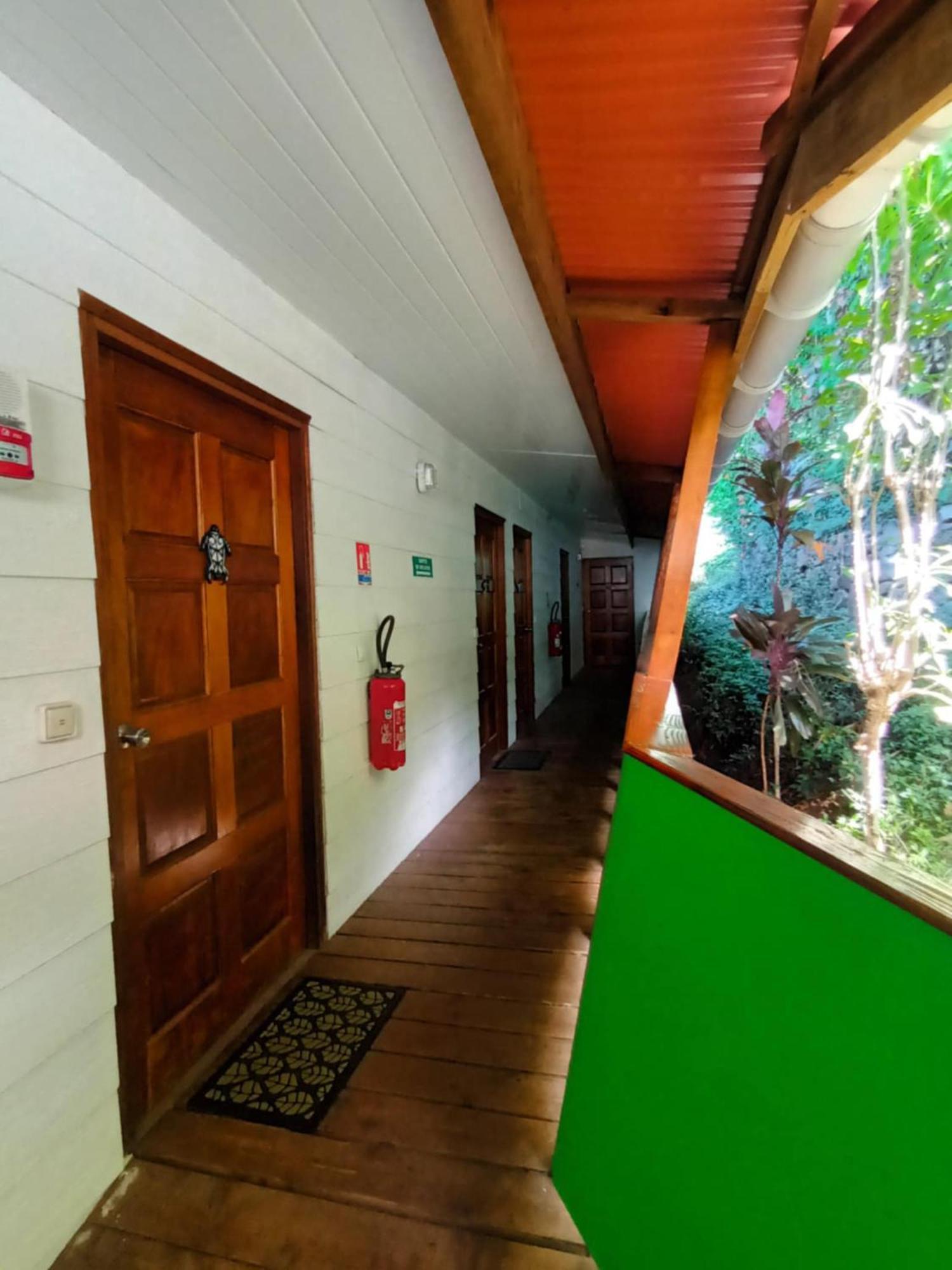 Fare Arana Moorea Guesthouse Atiha المظهر الخارجي الصورة